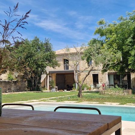 Appartement Dans Un Mas Provencal Renove Saint-Hilaire-d'Ozilhan Экстерьер фото