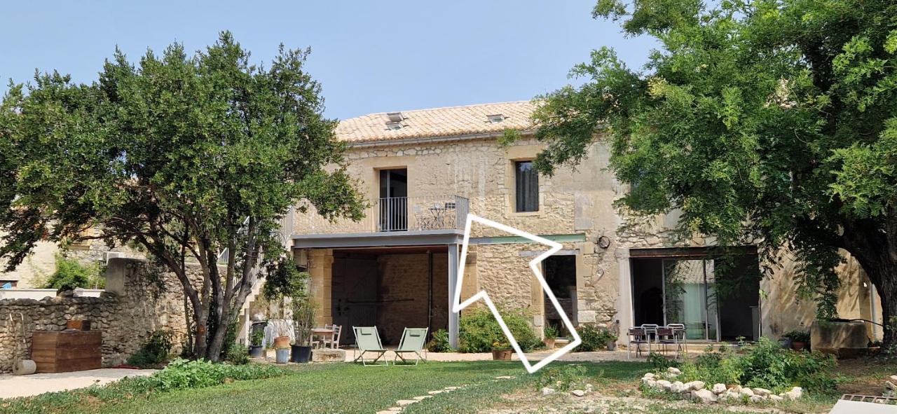 Appartement Dans Un Mas Provencal Renove Saint-Hilaire-d'Ozilhan Экстерьер фото