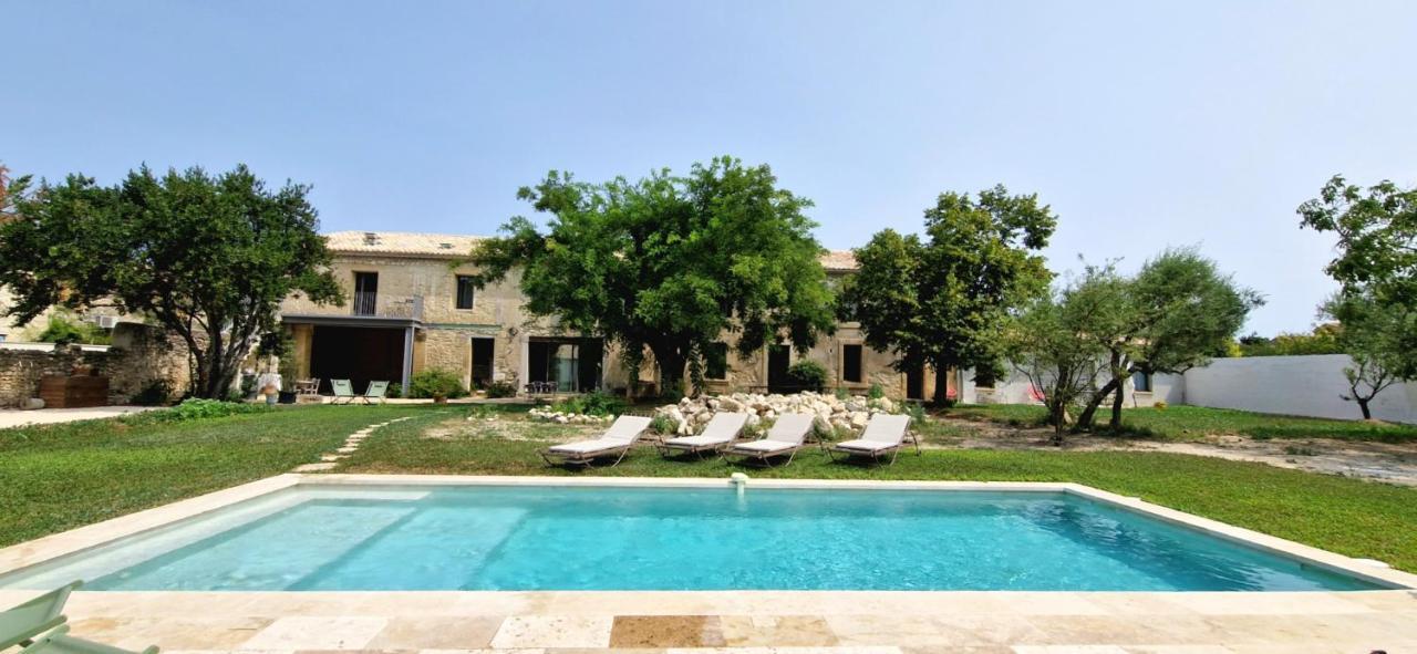 Appartement Dans Un Mas Provencal Renove Saint-Hilaire-d'Ozilhan Экстерьер фото