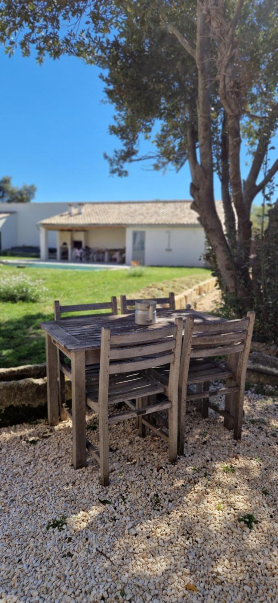 Appartement Dans Un Mas Provencal Renove Saint-Hilaire-d'Ozilhan Экстерьер фото