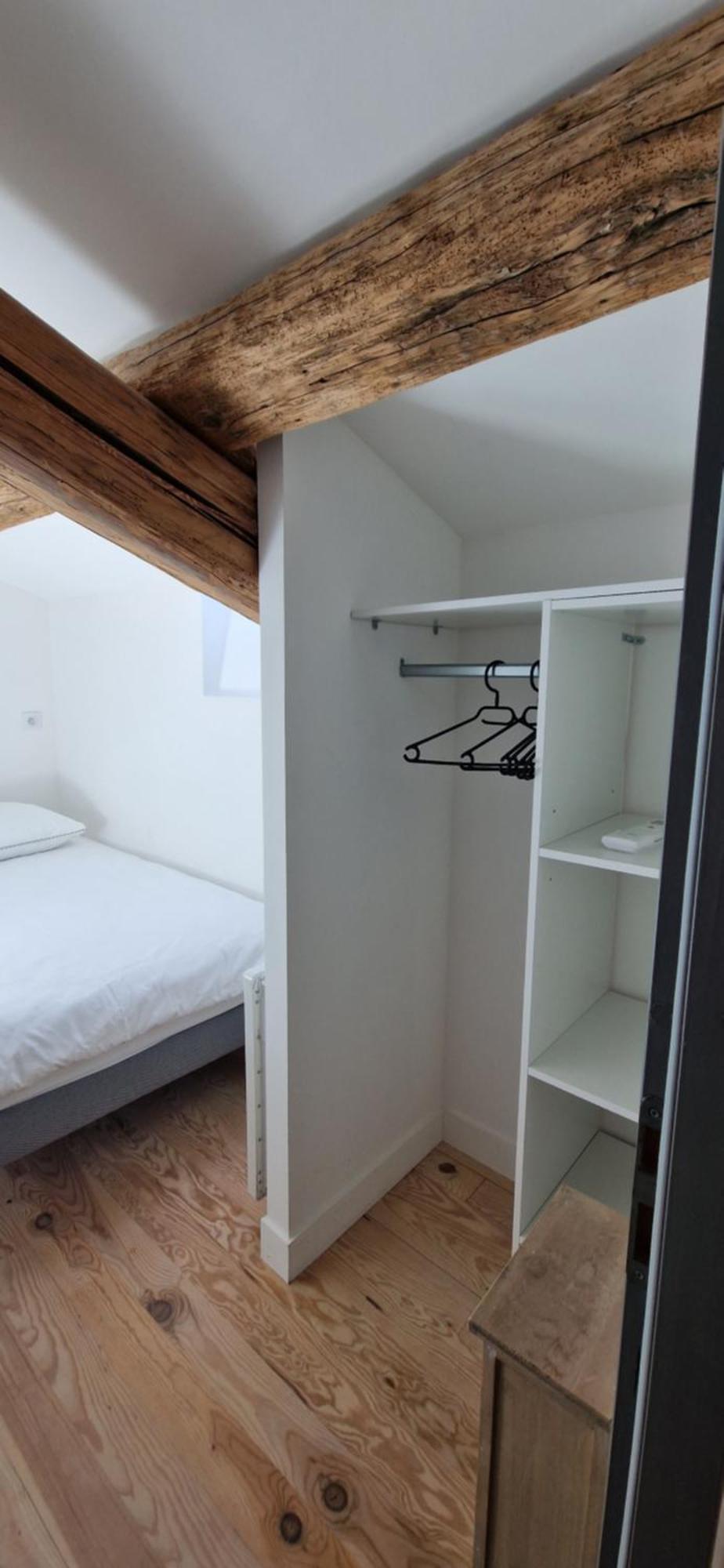 Appartement Dans Un Mas Provencal Renove Saint-Hilaire-d'Ozilhan Экстерьер фото